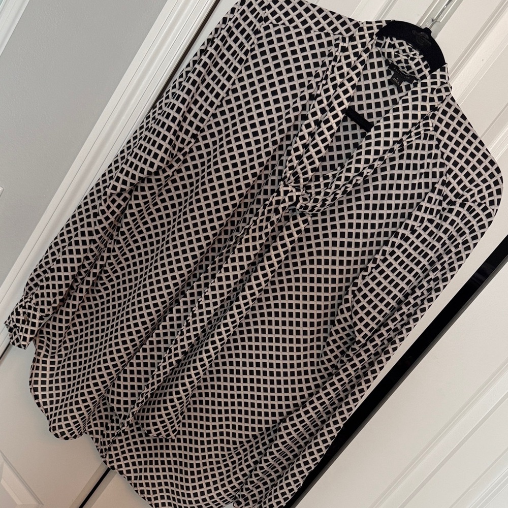 Ann Taylor Black and White Checkered blouse XL